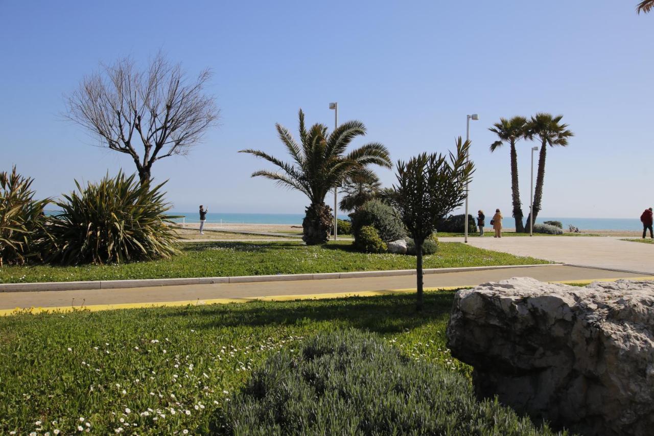 Ghibli Hotel Civitanova Marche Esterno foto
