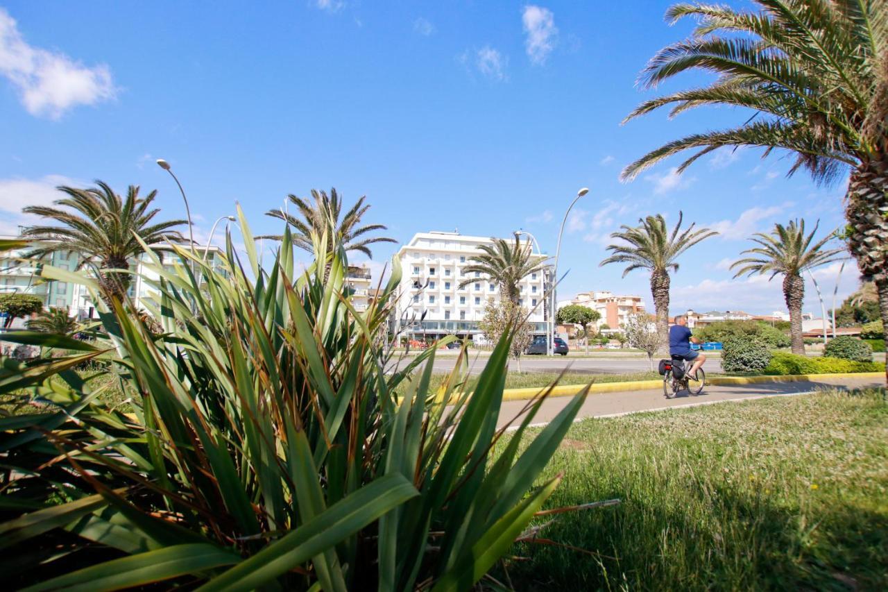 Ghibli Hotel Civitanova Marche Esterno foto